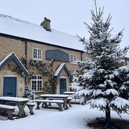Cat And Custard Pot Inn Shipton Moyne Zewnętrze zdjęcie