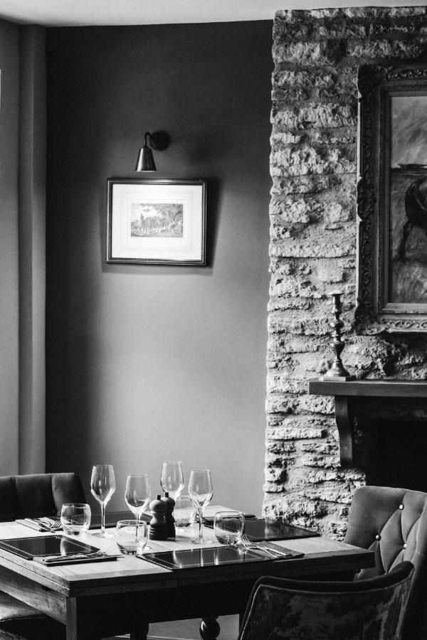 Cat And Custard Pot Inn Shipton Moyne Zewnętrze zdjęcie