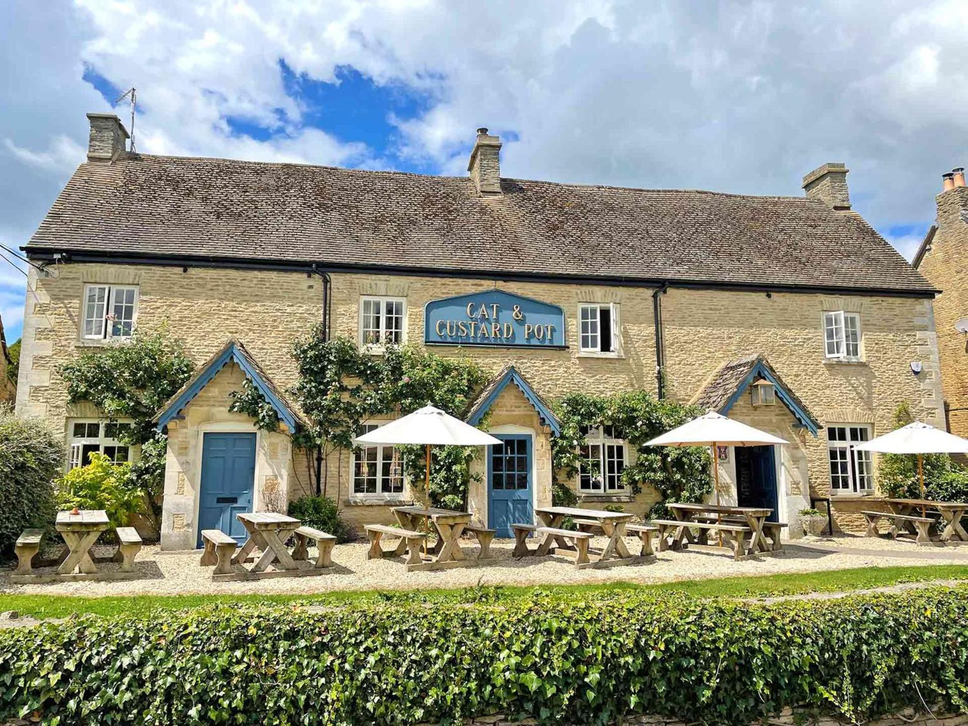Cat And Custard Pot Inn Shipton Moyne Zewnętrze zdjęcie