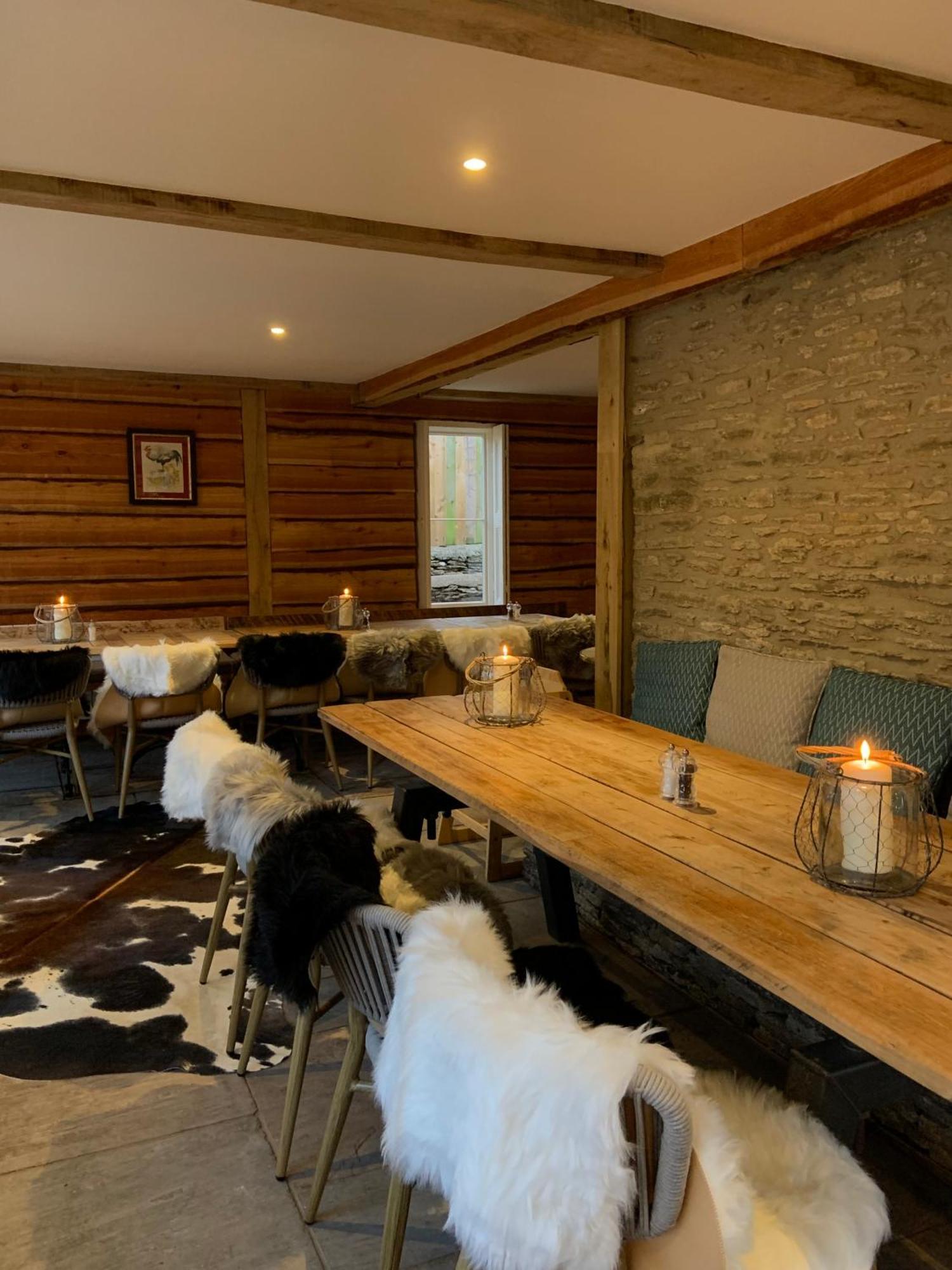 Cat And Custard Pot Inn Shipton Moyne Zewnętrze zdjęcie